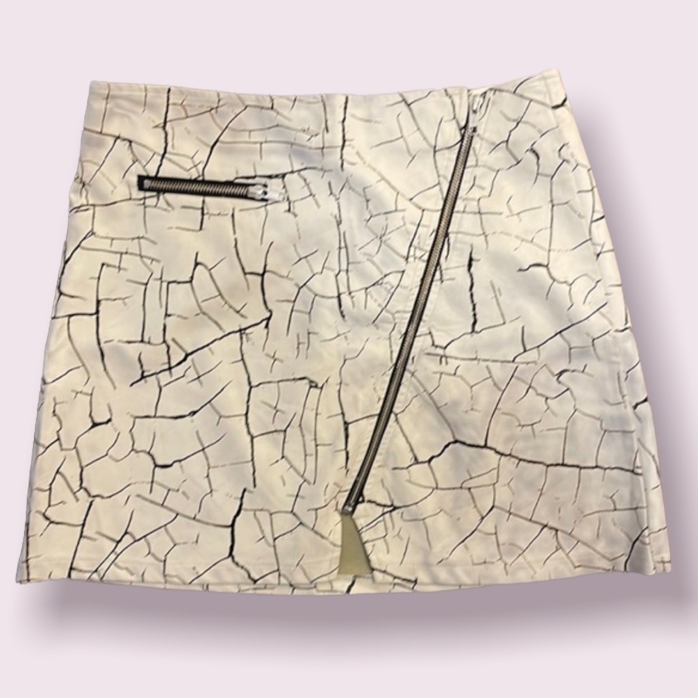 EVIL Twin Pleather Mini Skirt Size Medium Zipper Marble Cracked Gothic